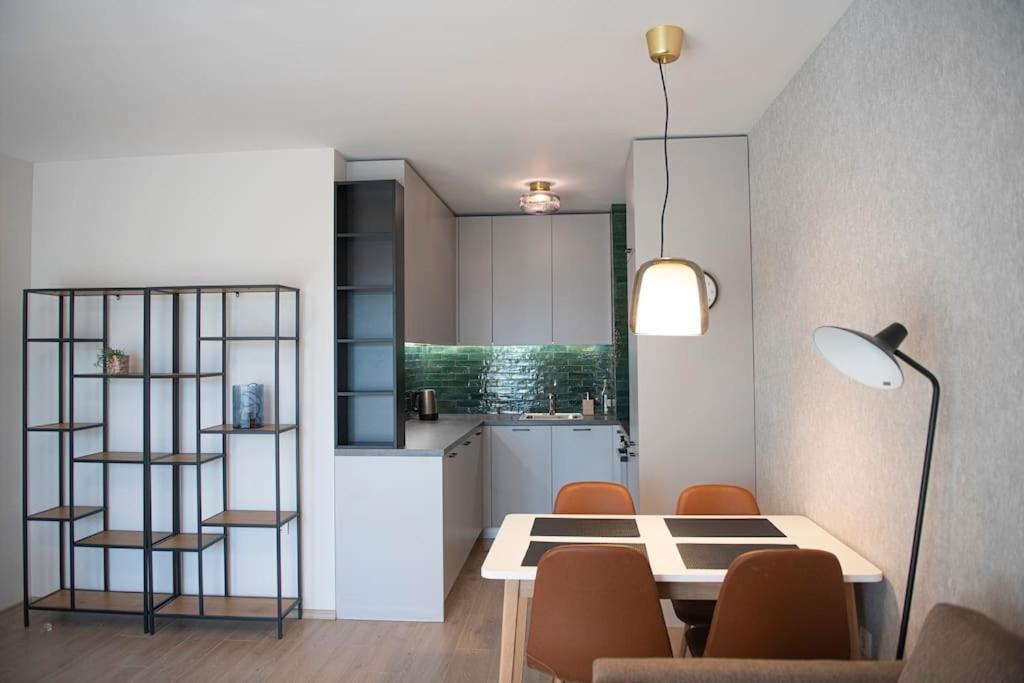 Madrid: A Modern 2-bedroom With Parking * Sofia