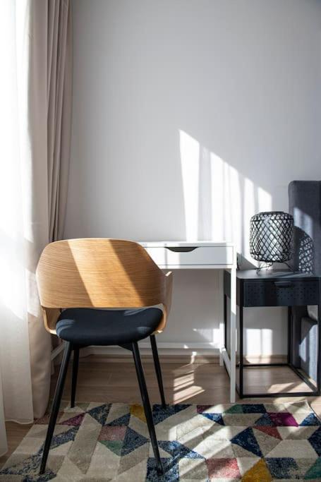Madrid: A Modern 2-bedroom With Parking Apartament Sofia