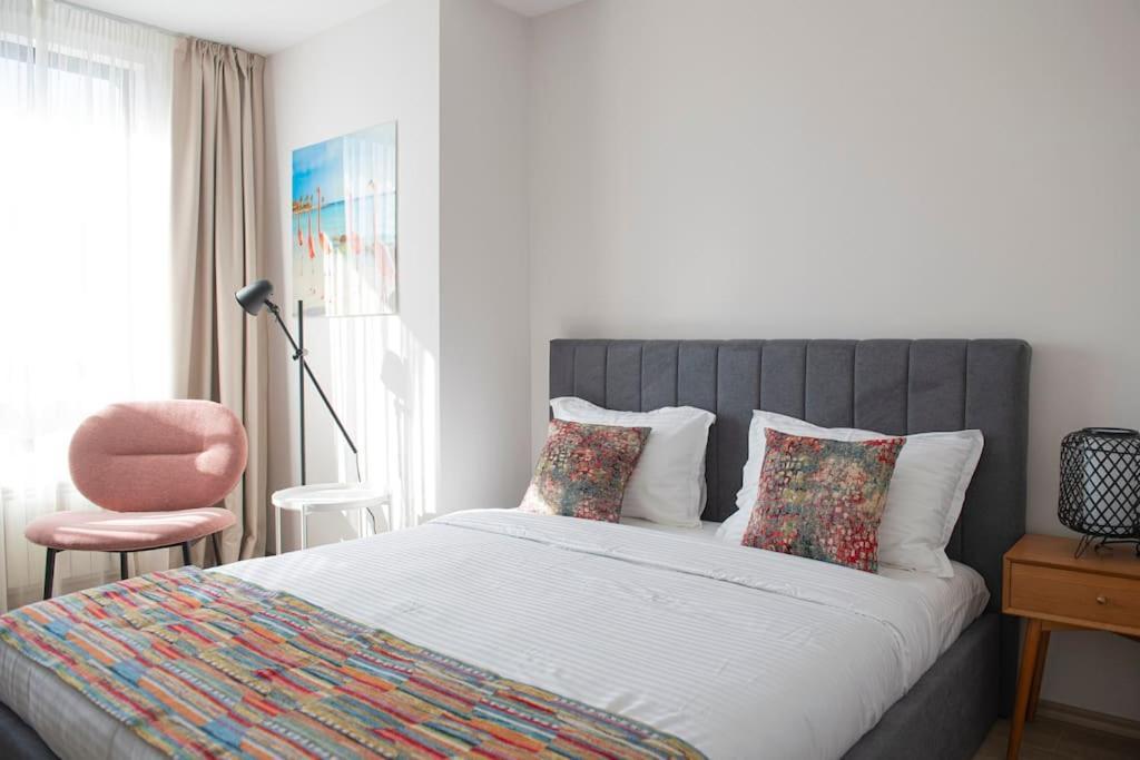 Madrid: A Modern 2-bedroom With Parking