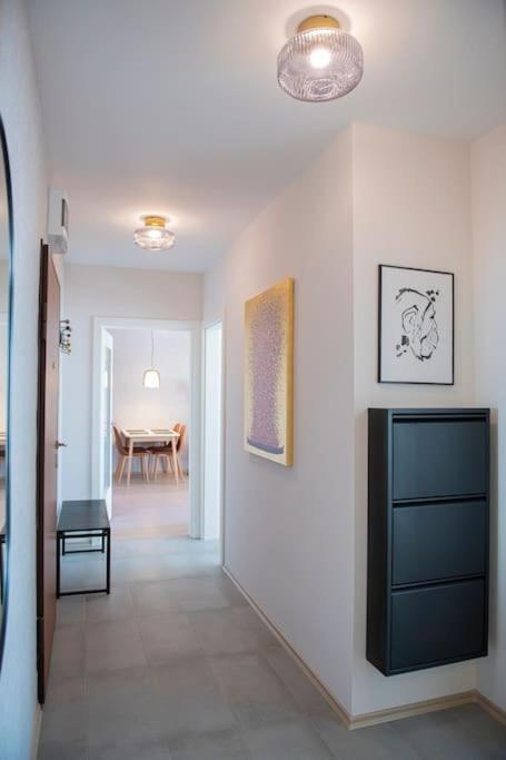Madrid: A Modern 2-bedroom With Parking Apartament Sofia
